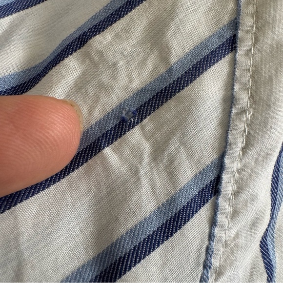 Brochu Walker Vada Blue Striped Button DownShirt  Top size Small - Picture 10 of 12